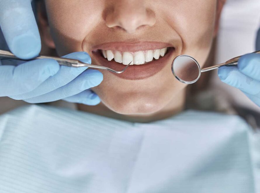 Sensibilidade nos dentes: por que dói tomar gelado e quando vira problema sério